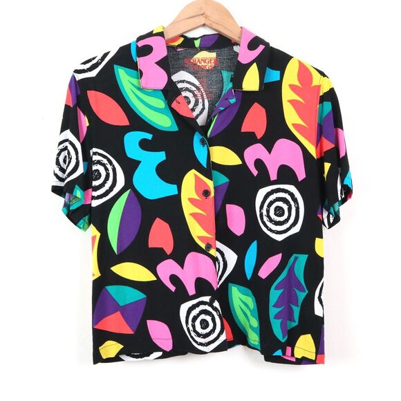Stranger Things Size M Button-Up Top Short Sleeve 80s Multicolor - Picture 1 of 8